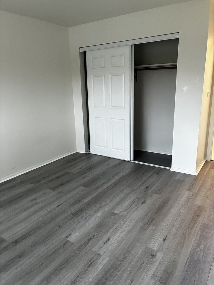 33 S Shaddle Ave #212 - Photo 7 of 7