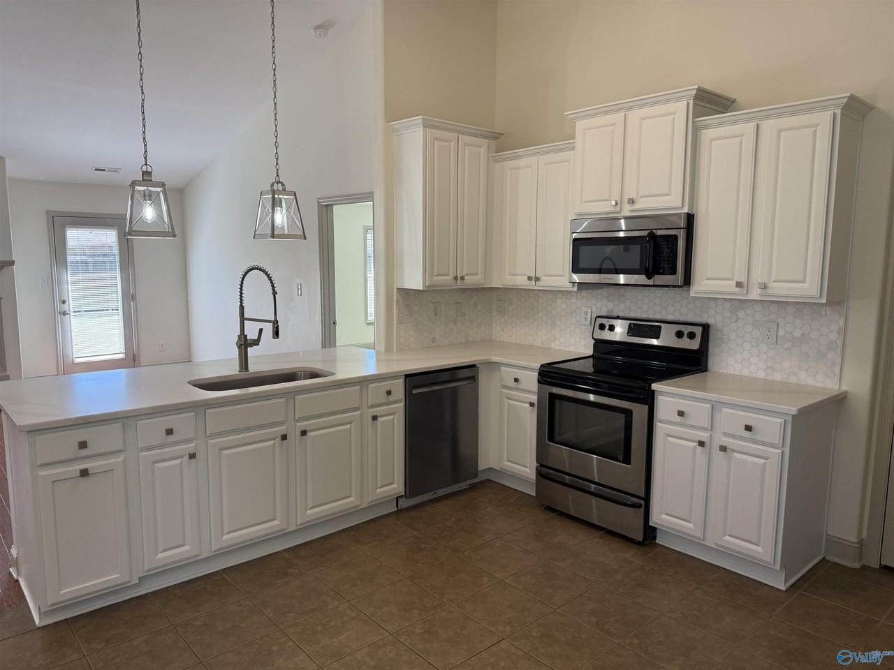 4614 Carrington Blvd Se - Photo 5 of 15