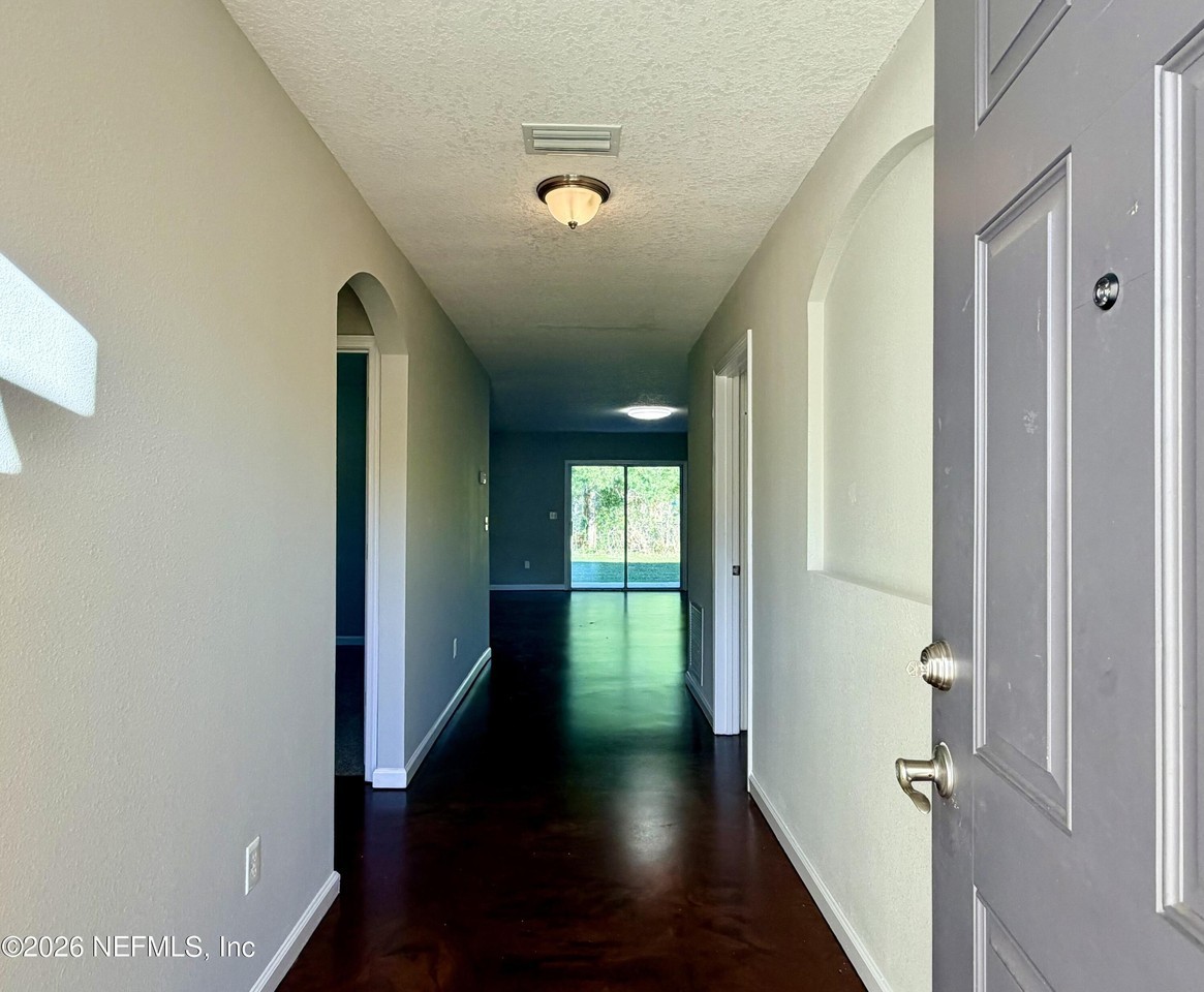 11987 Sands Pointe Ct - Photo 4 of 26