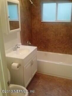 8526 Plainfield Ave - Photo 6 of 7