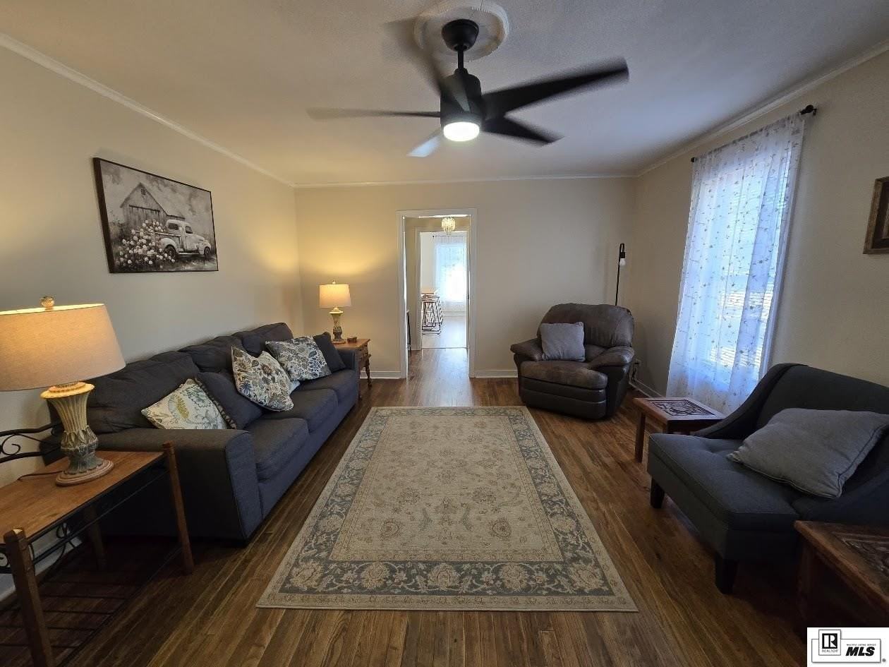 105 Fairview St - Photo 3 of 25