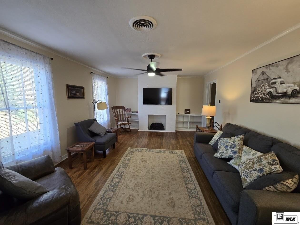 105 Fairview St - Photo 5 of 25
