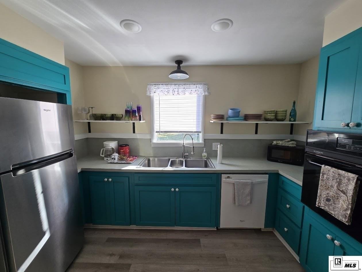 105 Fairview St - Photo 7 of 25