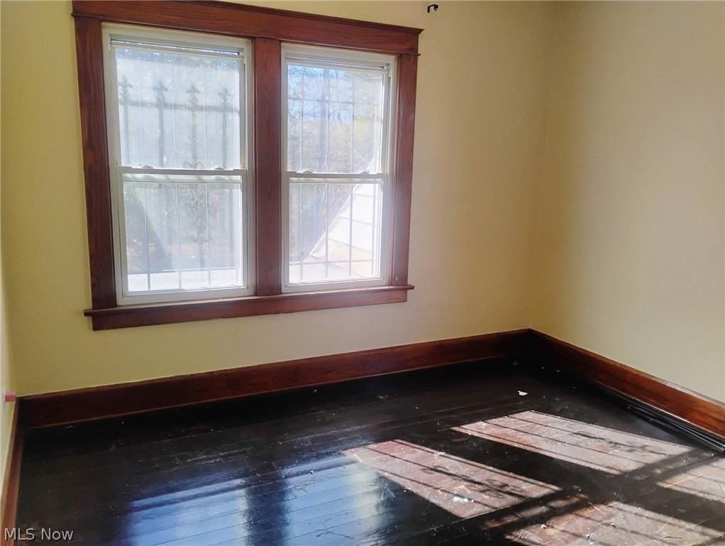 2102 Stewart Ave - Photo 3 of 19