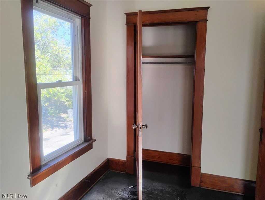 2102 Stewart Ave - Photo 6 of 19