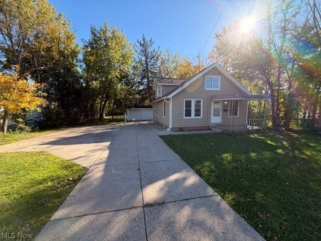 366 Columbus St - Photo 2 of 32