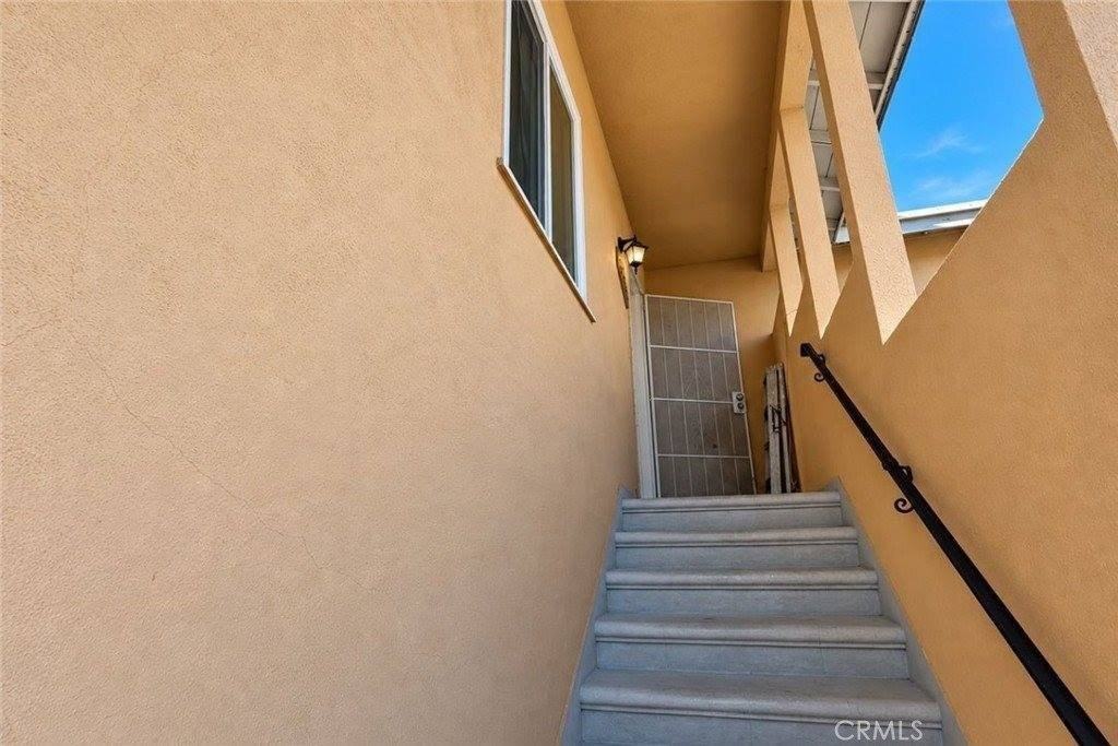 7357 Hazeltine Ave - Photo 2 of 11