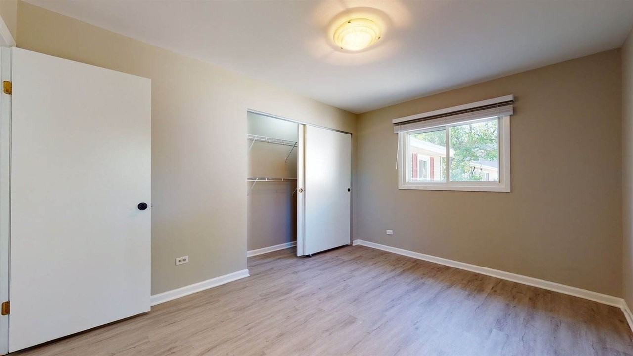 115 Princeton St - Photo 7 of 13
