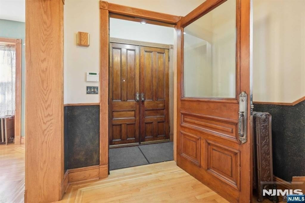 206 Park St - Photo 6 of 45