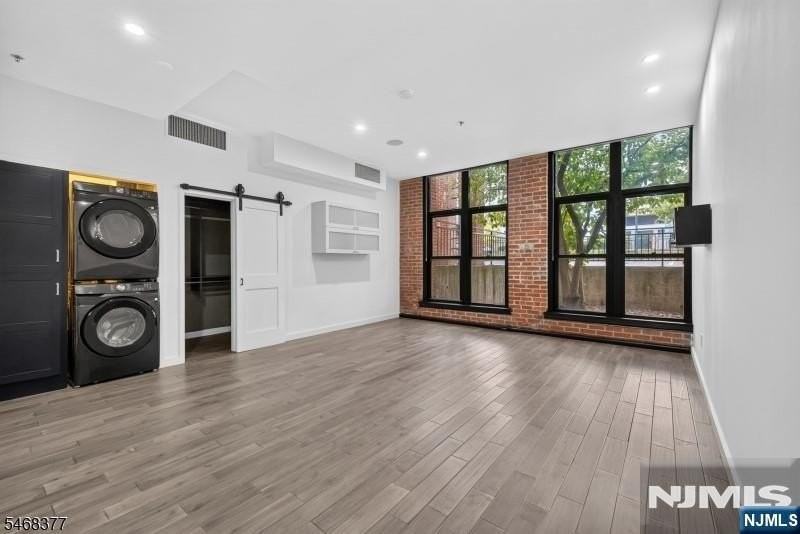 262 Main St #101 - Photo 2 of 11