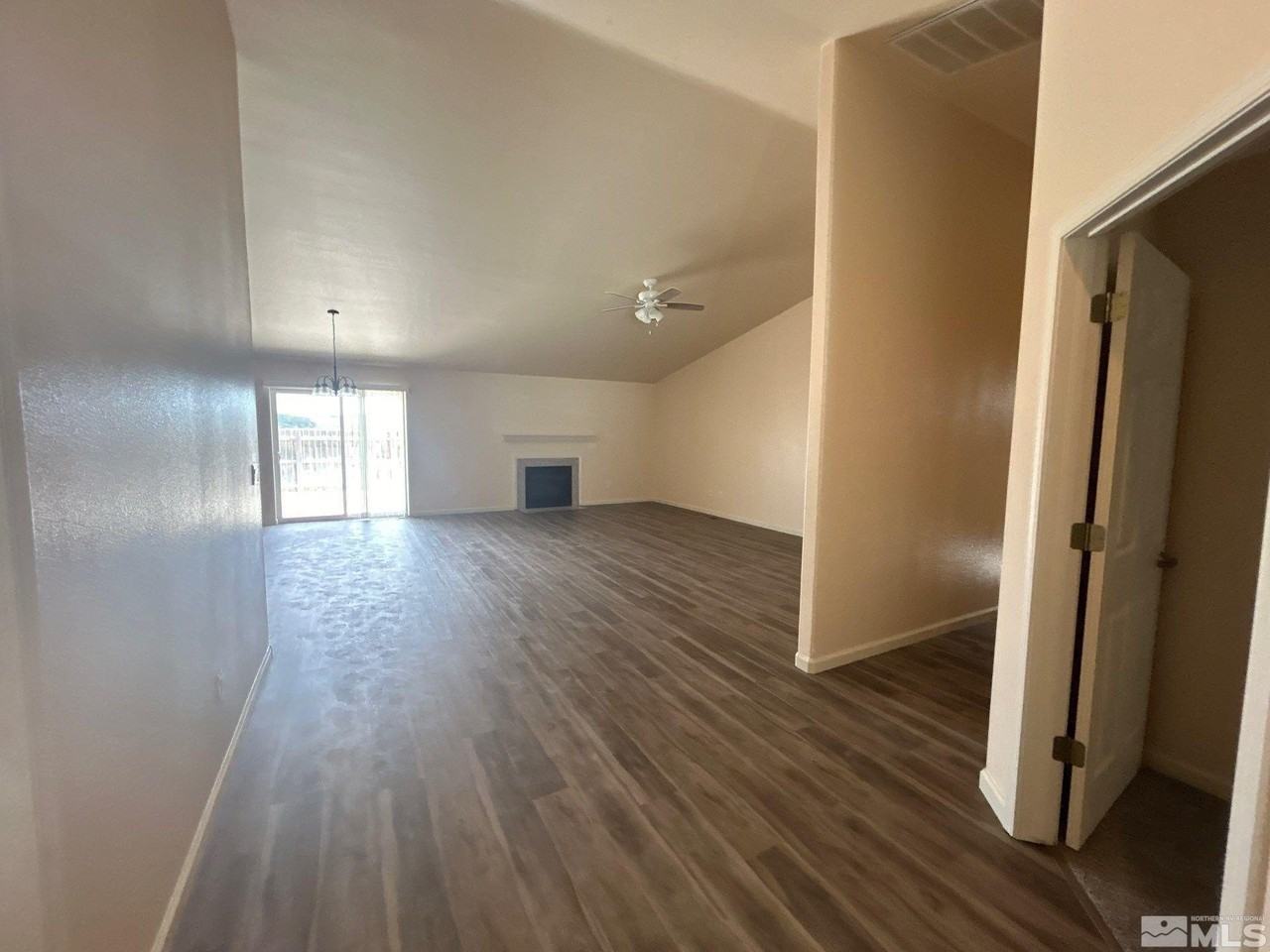 455 Mallard Way - Photo 5 of 45