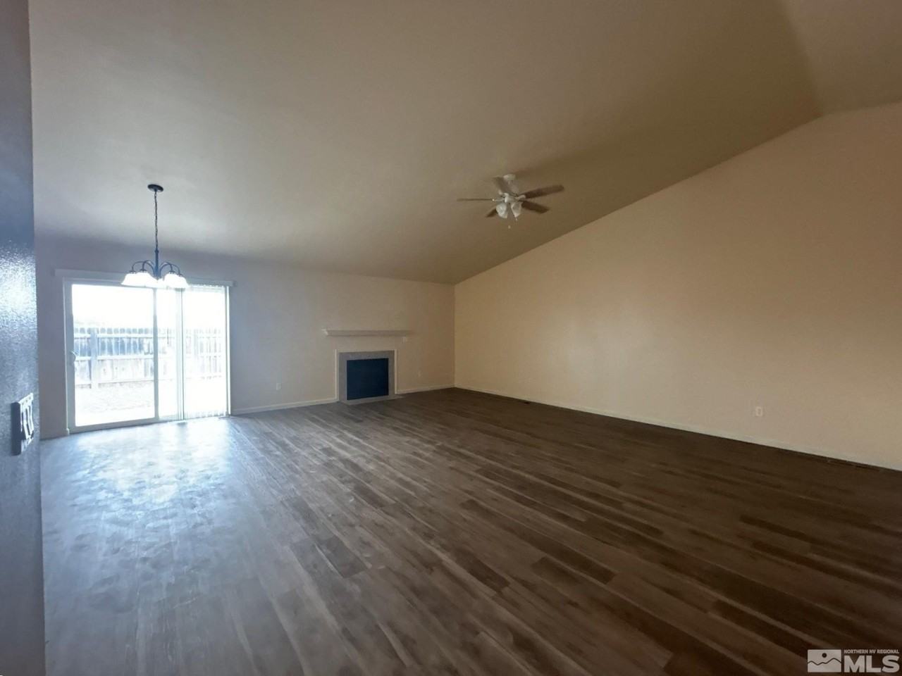 455 Mallard Way - Photo 6 of 45
