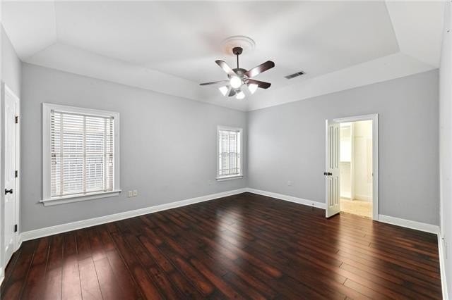 733 Cazalard St - Photo 7 of 19