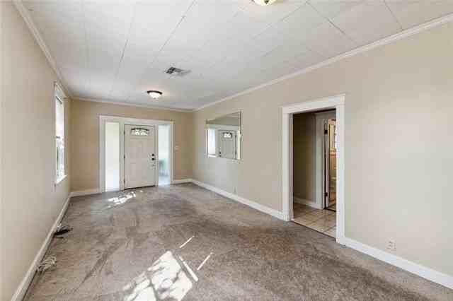 129 Newman Ave - Photo 3 of 10