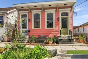 featured image of 1317 Spain St