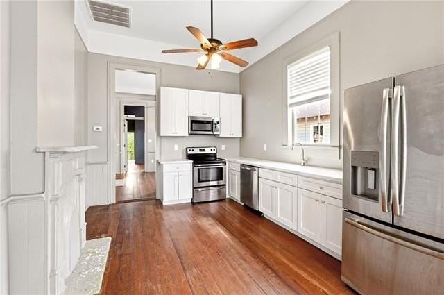 1317 Spain St - Photo 3 of 14