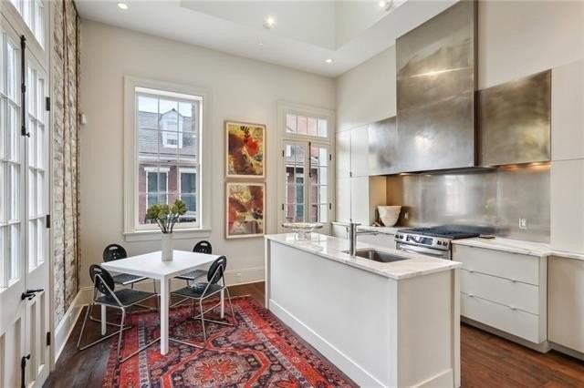 1025 Orleans Ave - Photo 7 of 23
