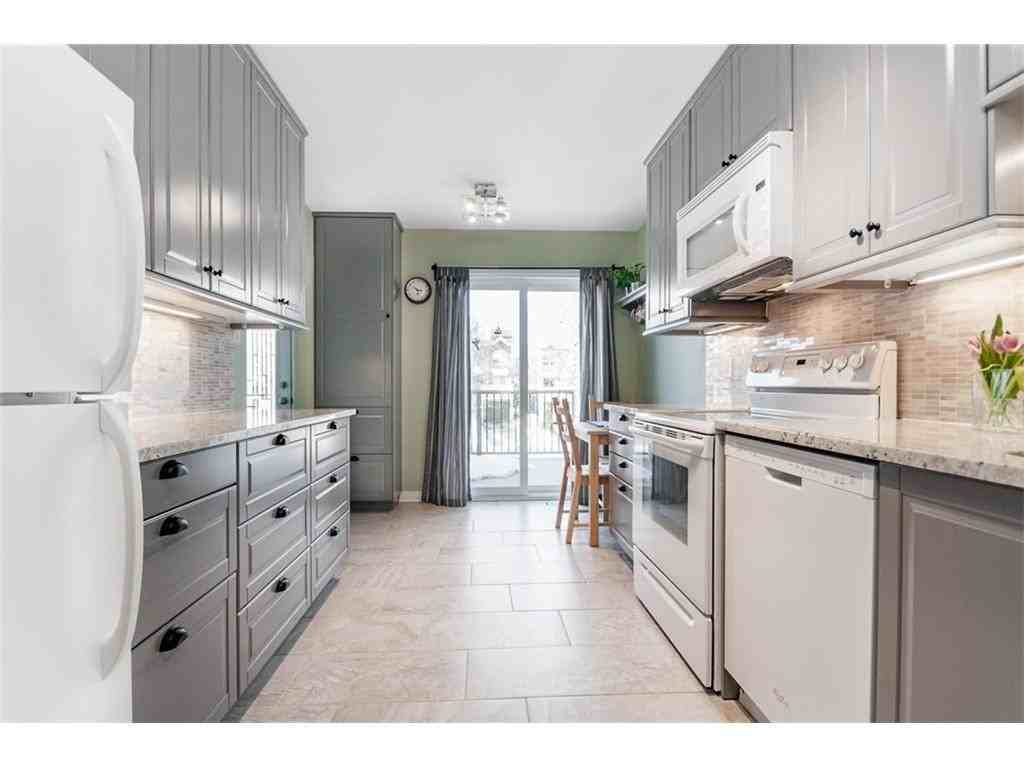 73 Thornbury Crescent - Photo 4 of 11