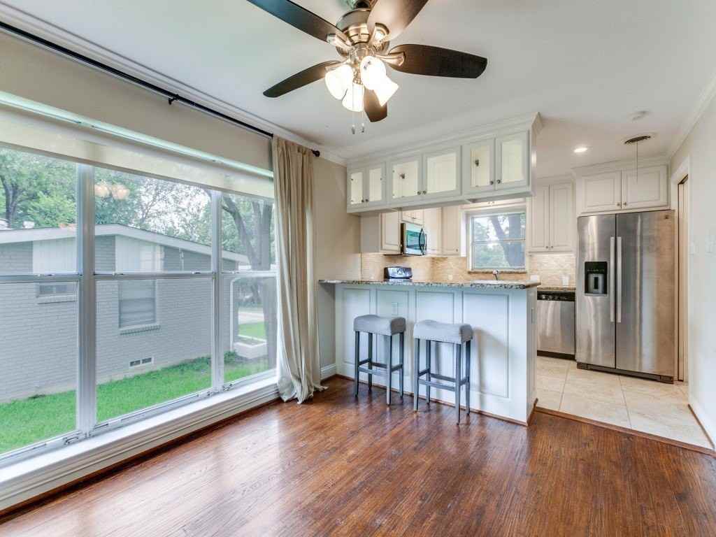 2130 Forest Oaks Dr - Photo 3 of 14
