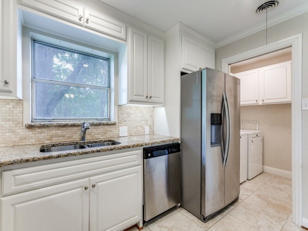 2130 Forest Oaks Dr - Photo 5 of 14