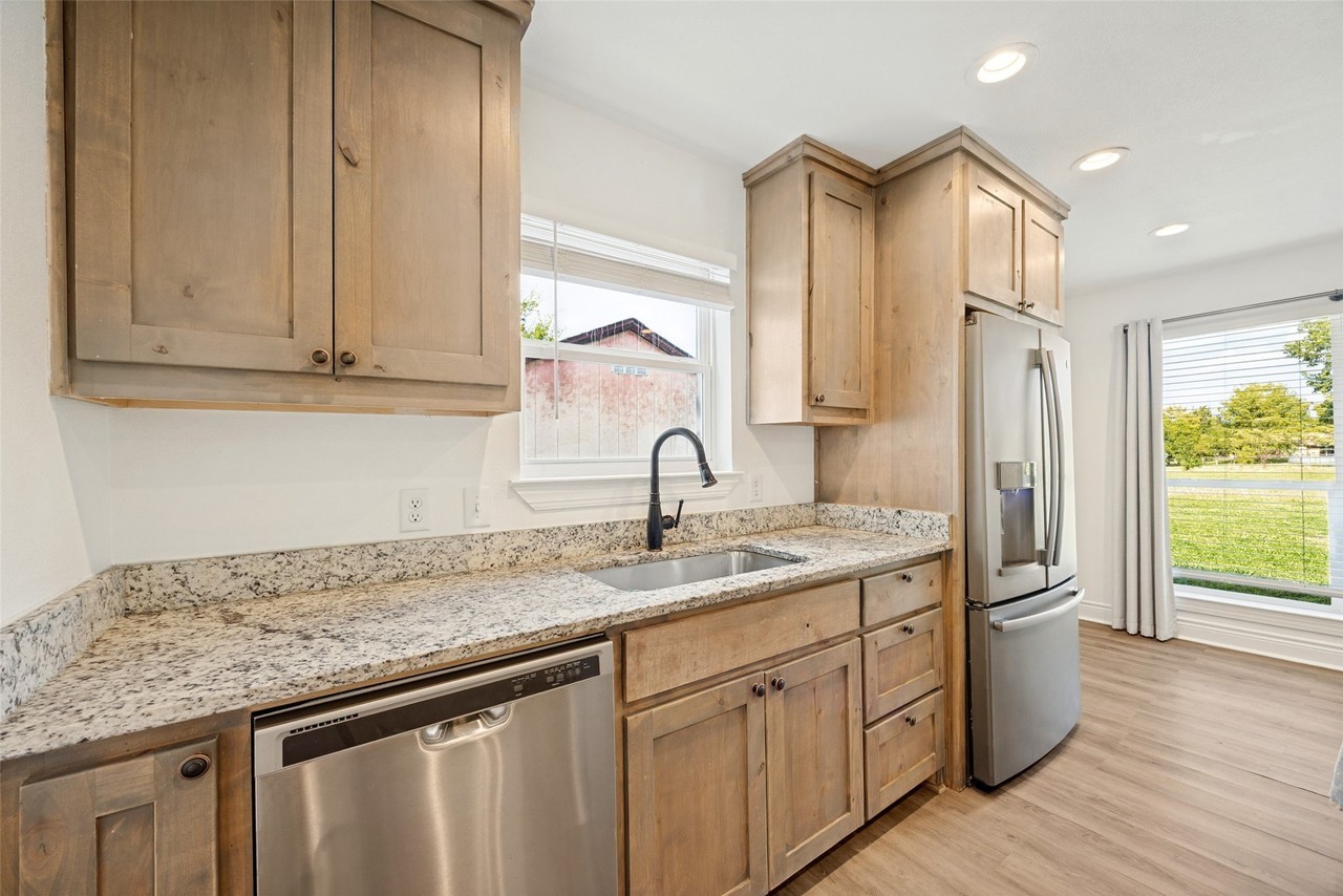 3187 W Lamberth Rd - Photo 3 of 26
