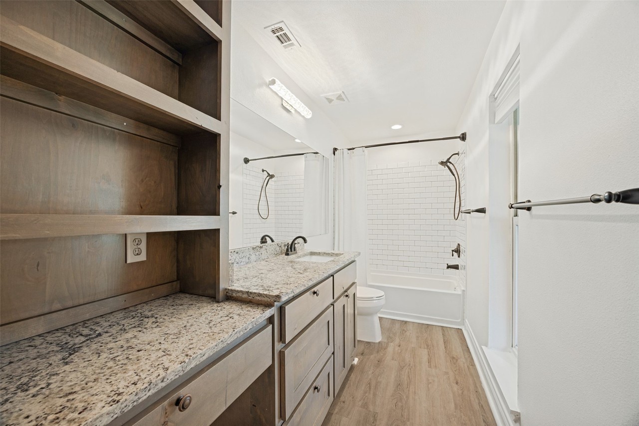 3187 W Lamberth Rd - Photo 4 of 26