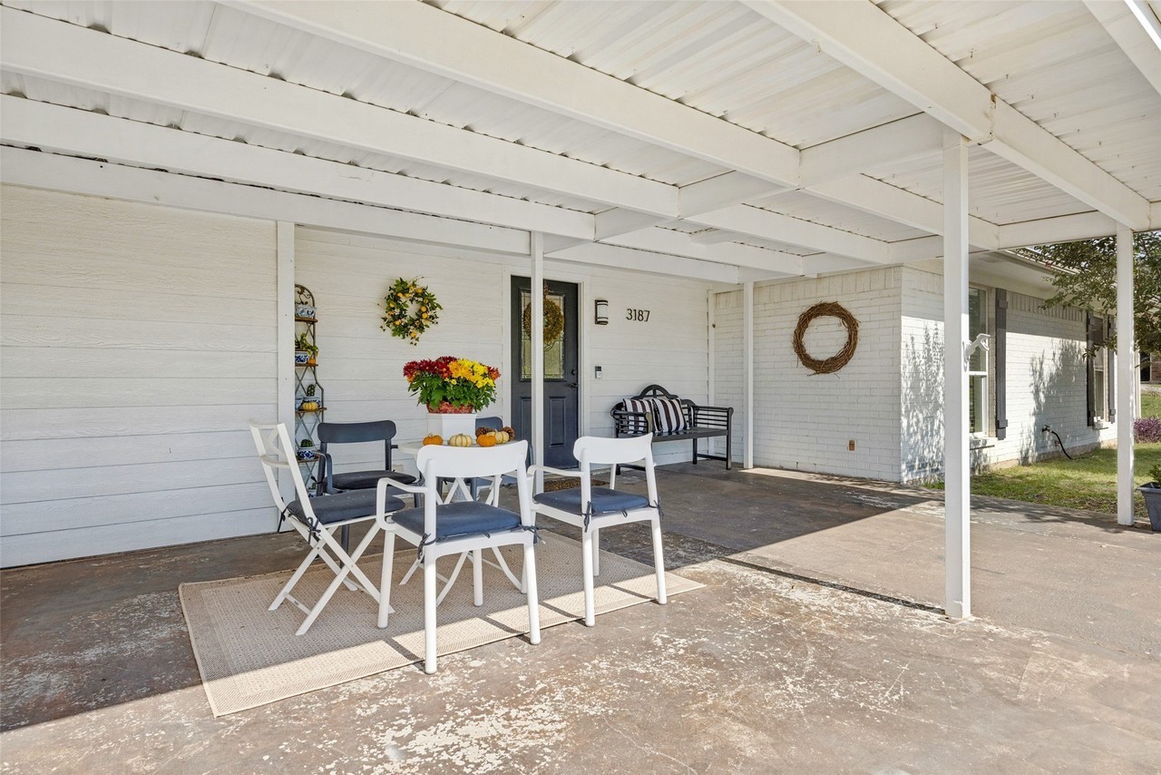 3187 W Lamberth Rd - Photo 5 of 26