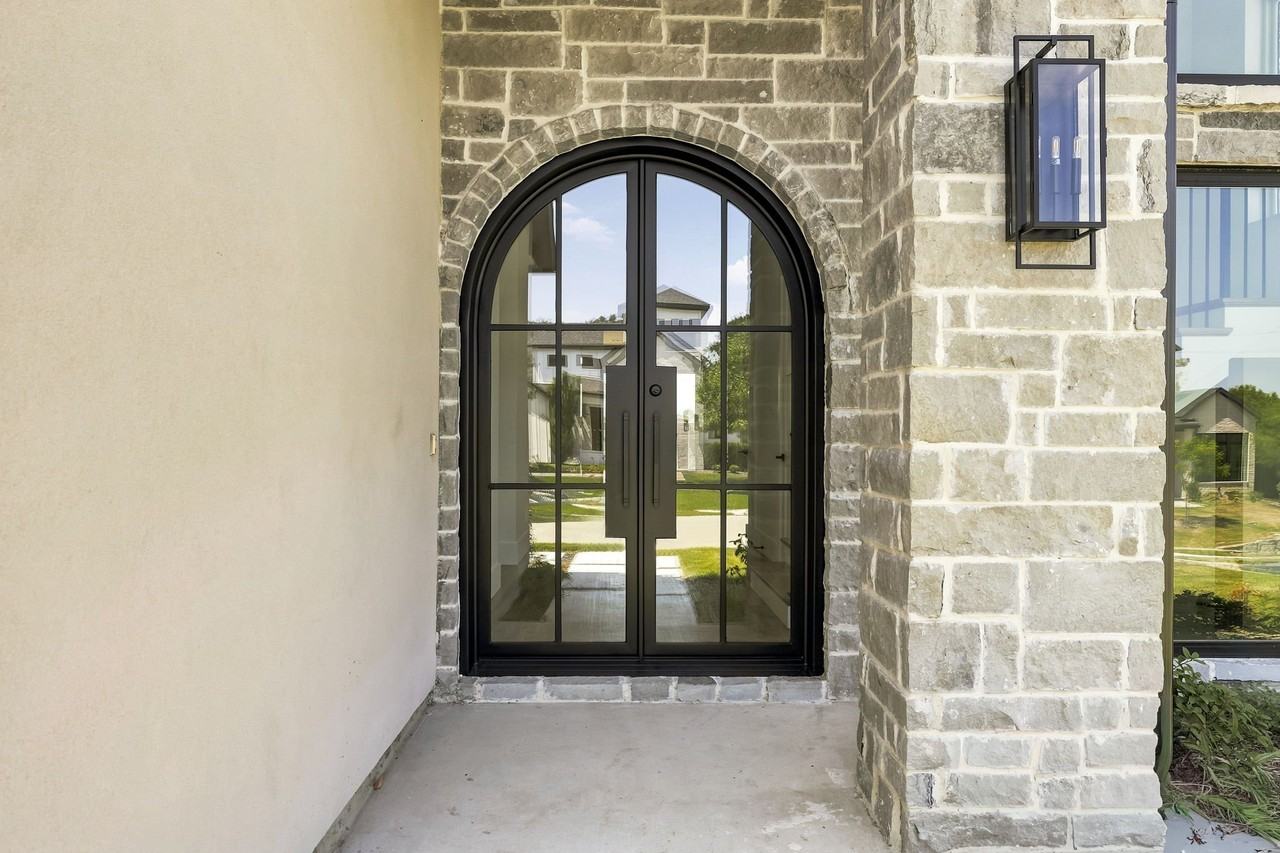 1217 Whisper Rock Dr - Photo 2 of 40