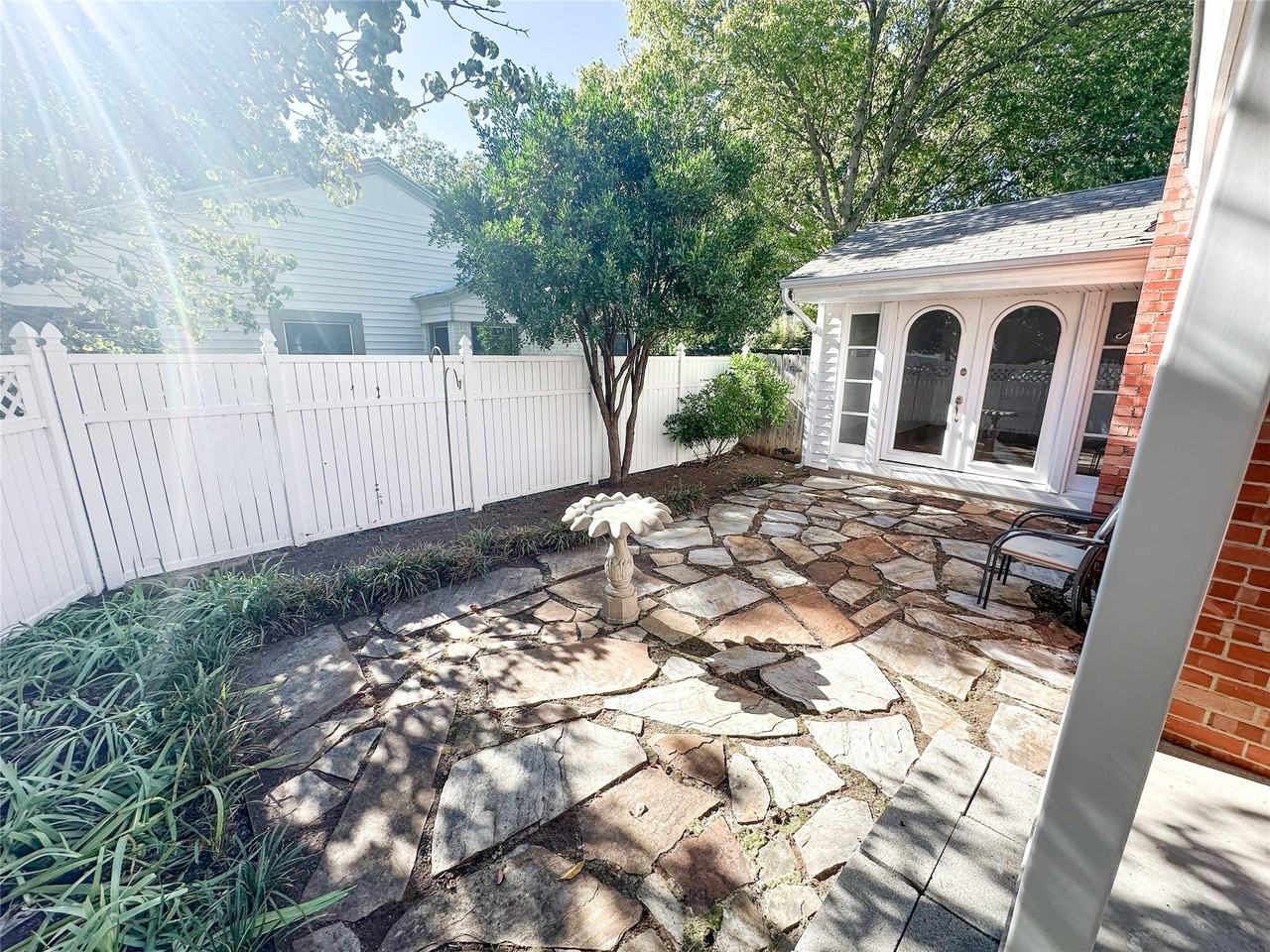 6454 Camp Bowie Blvd - Photo 2 of 33