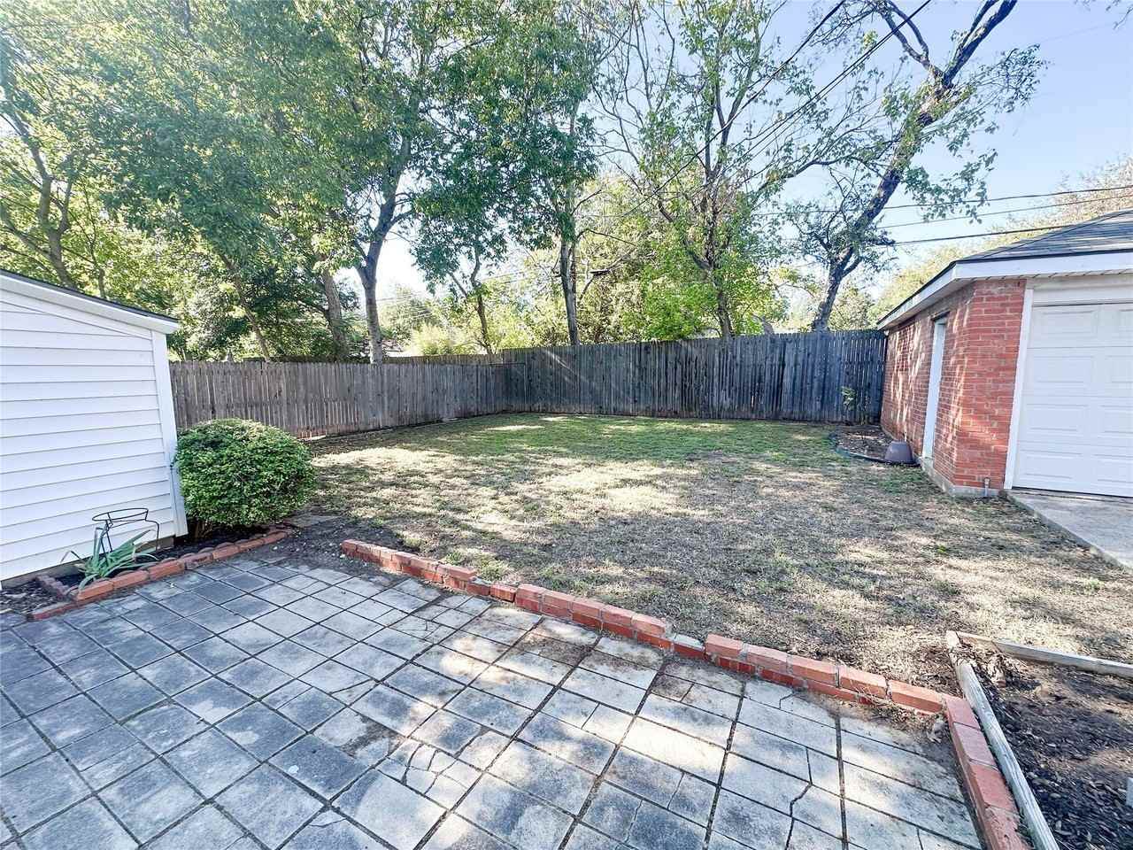 6454 Camp Bowie Blvd - Photo 4 of 33