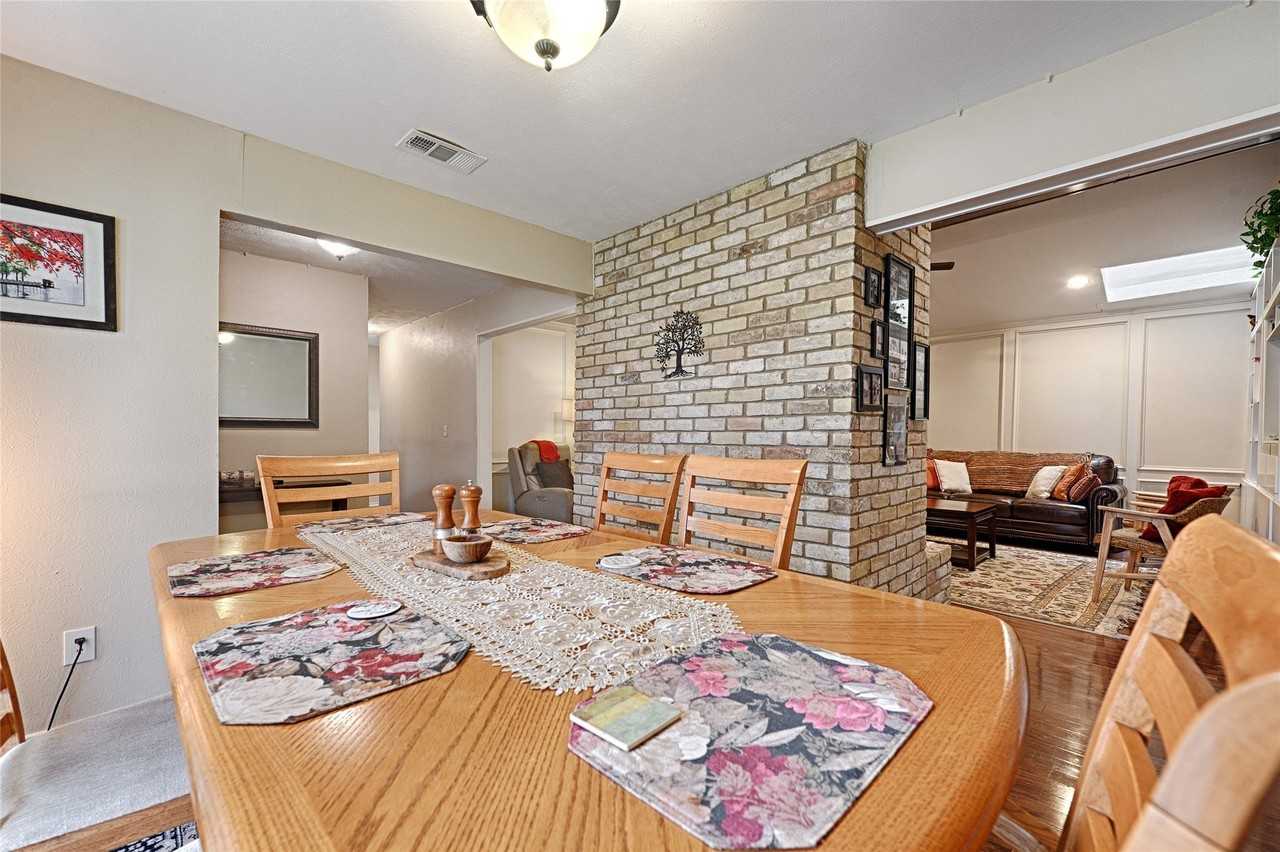 2904 Cross Bend Rd - Photo 6 of 19