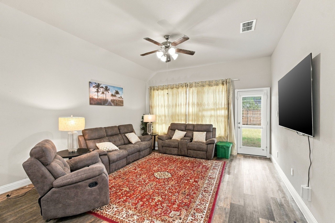 2209 Ryder Rd - Photo 3 of 18