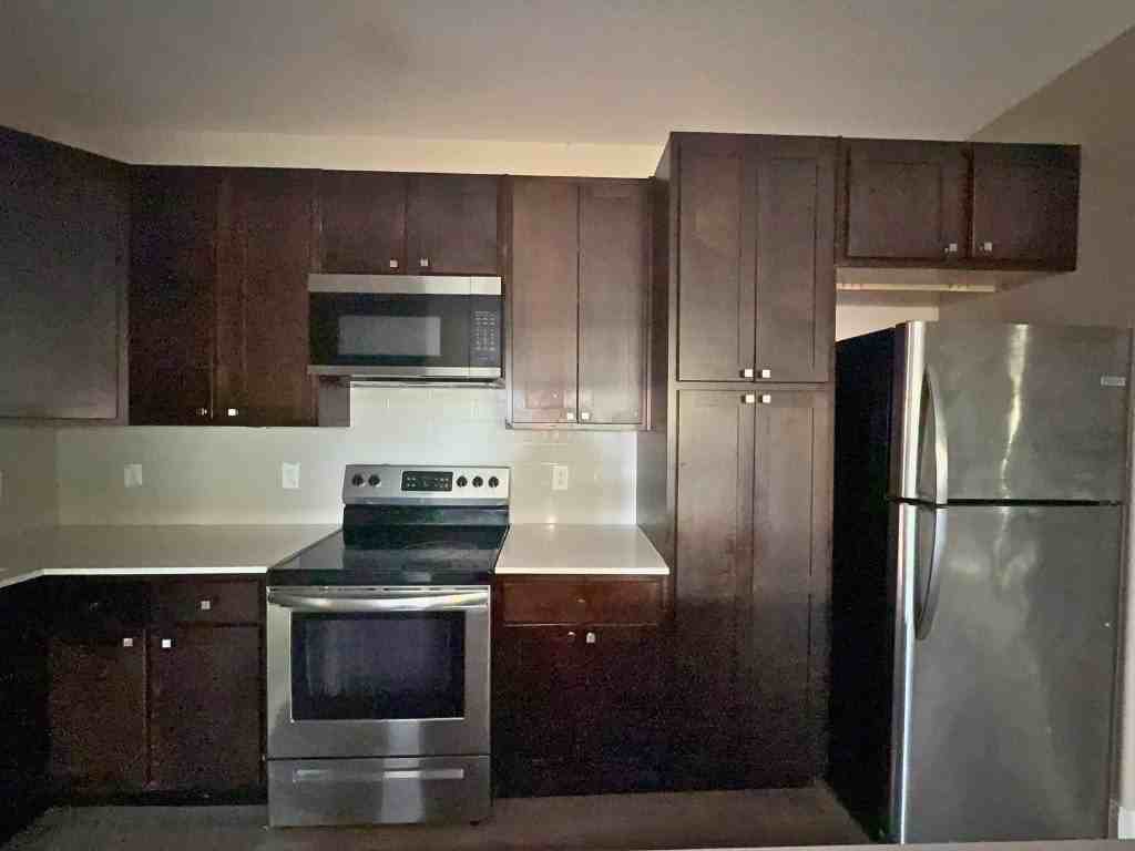 1027 Debby Ct - Photo 5 of 14