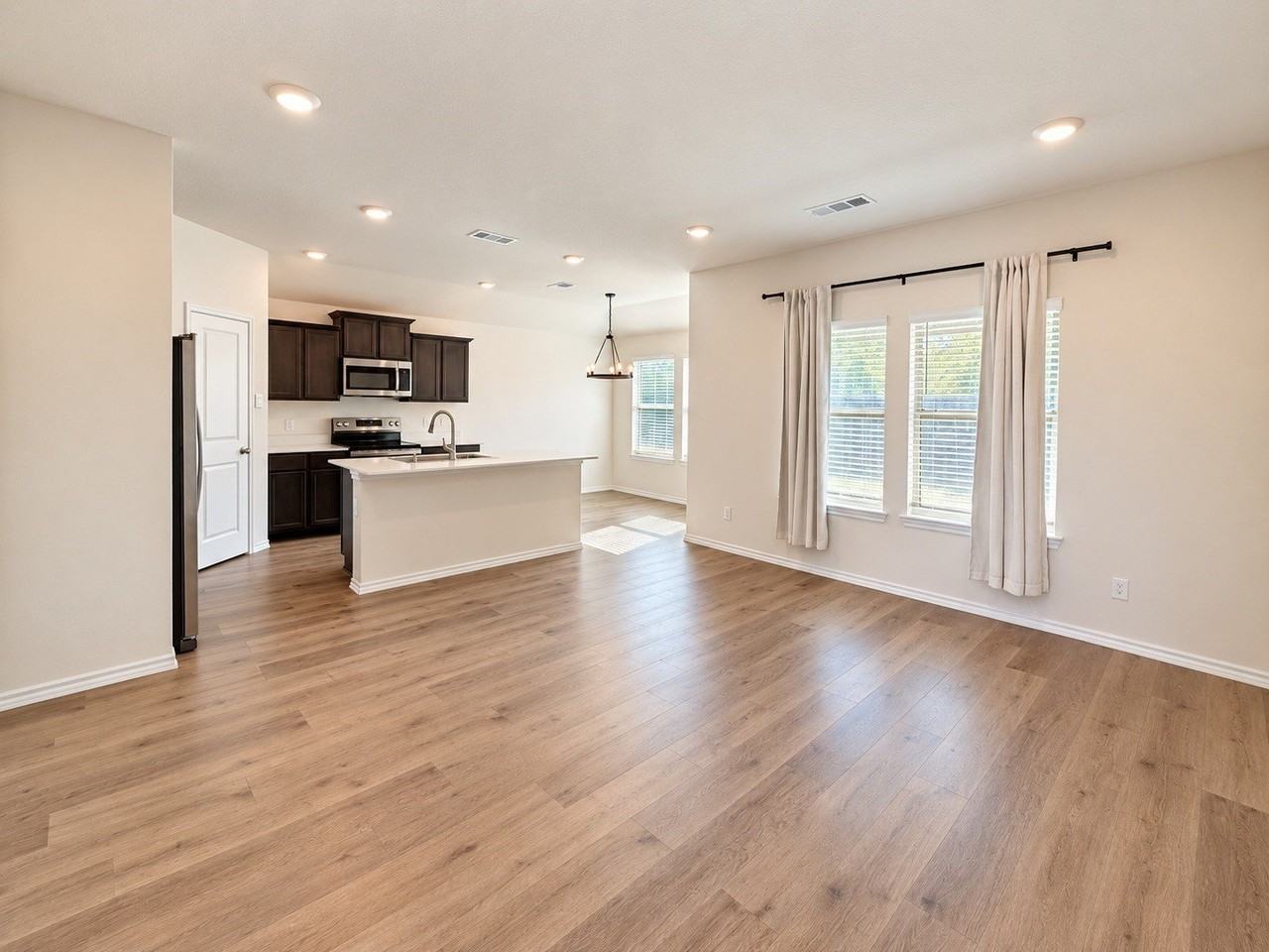 4805 Heathermore Way - Photo 5 of 17