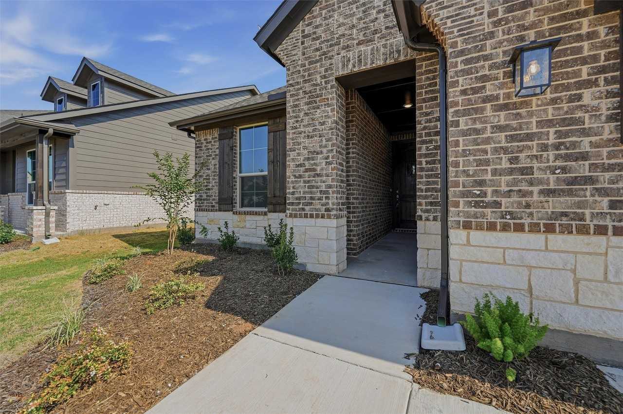 1229 Colca Dr - Photo 5 of 33
