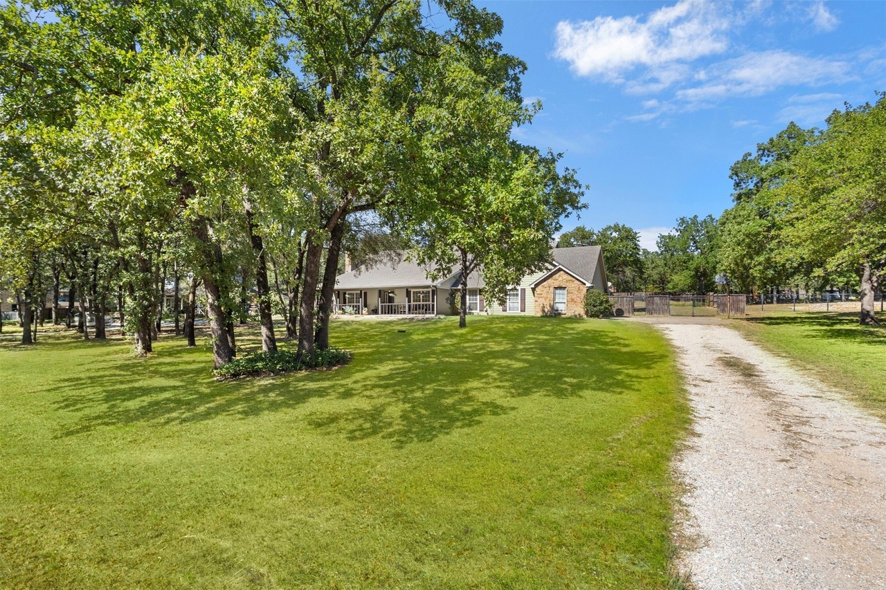 512 Post Oak Dr - Photo 3 of 21