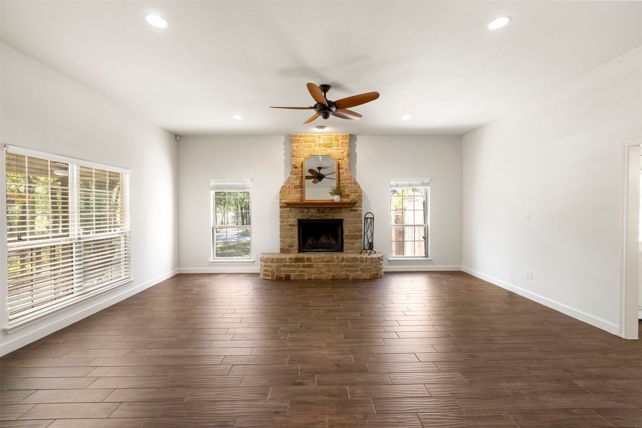 512 Post Oak Dr - Photo 4 of 21