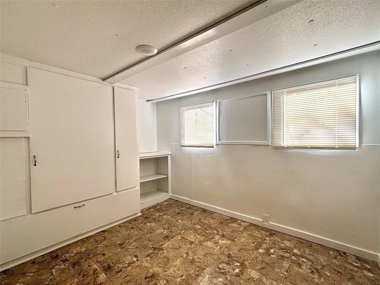 307 Cates St #400 - Photo 5 of 8
