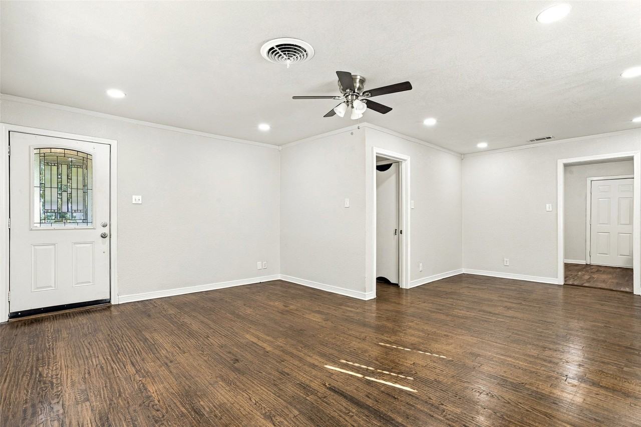 4301 Valentine St - Photo 6 of 25