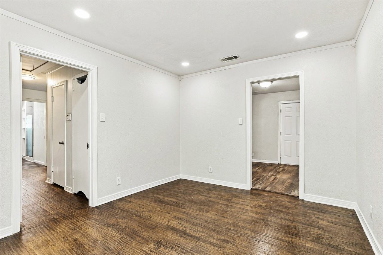 4301 Valentine St - Photo 7 of 25
