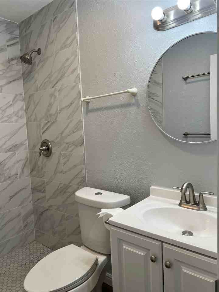 102 Silver Creek Dr - Photo 4 of 11
