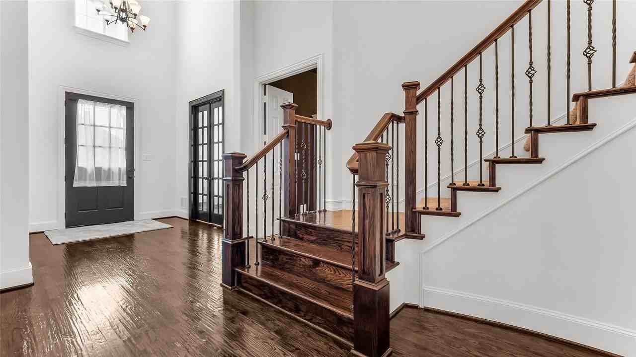 900 Blue Ridge Dr - Photo 3 of 29