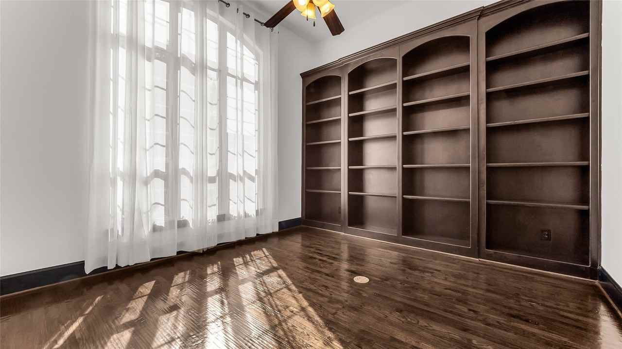 900 Blue Ridge Dr - Photo 4 of 29