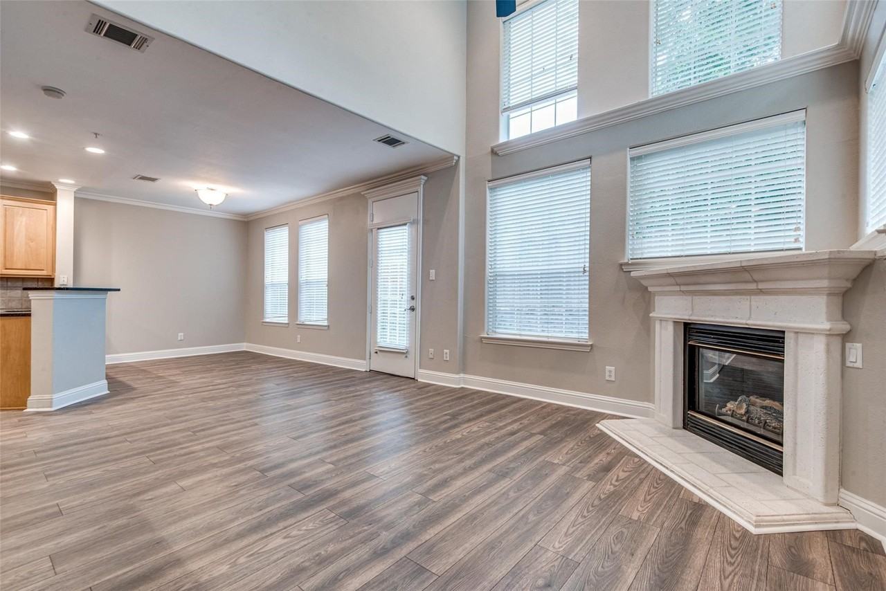 2529 Corbeau Dr - Photo 4 of 28