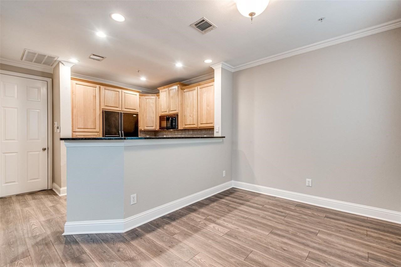 2529 Corbeau Dr - Photo 7 of 28