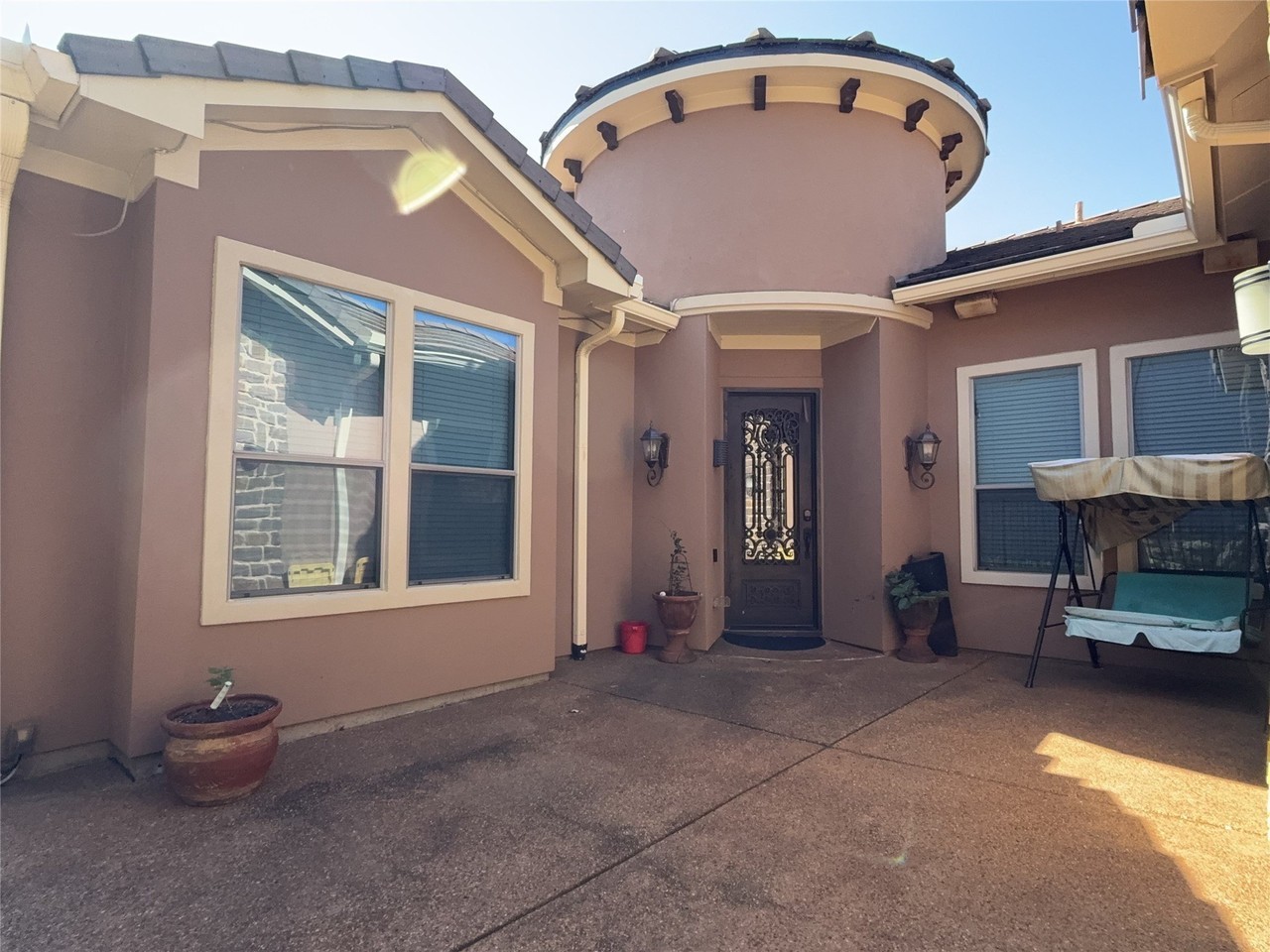 8101 Keechie Dr - Photo 2 of 23