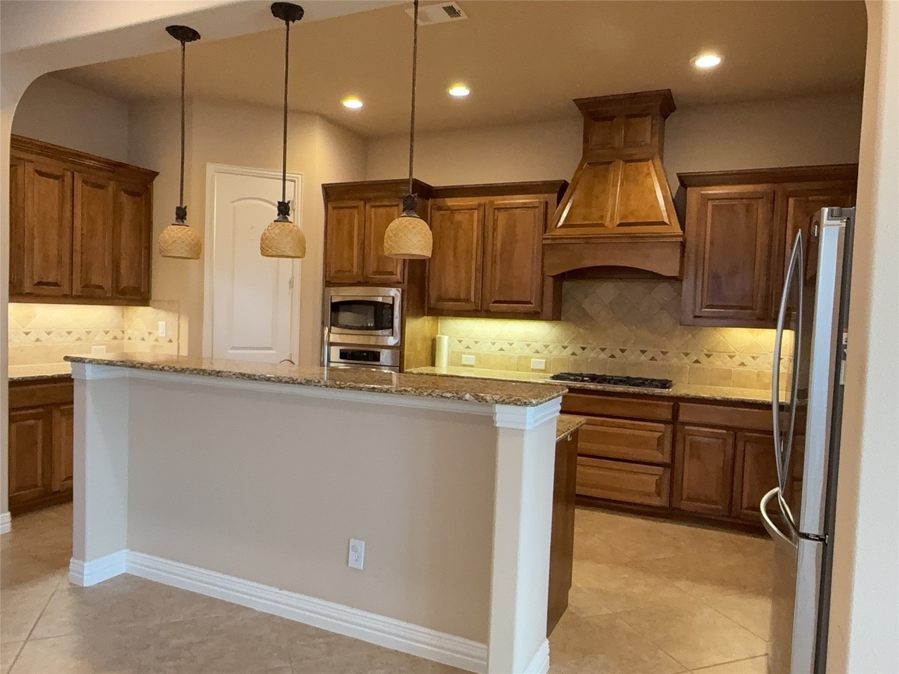 8101 Keechie Dr - Photo 5 of 23