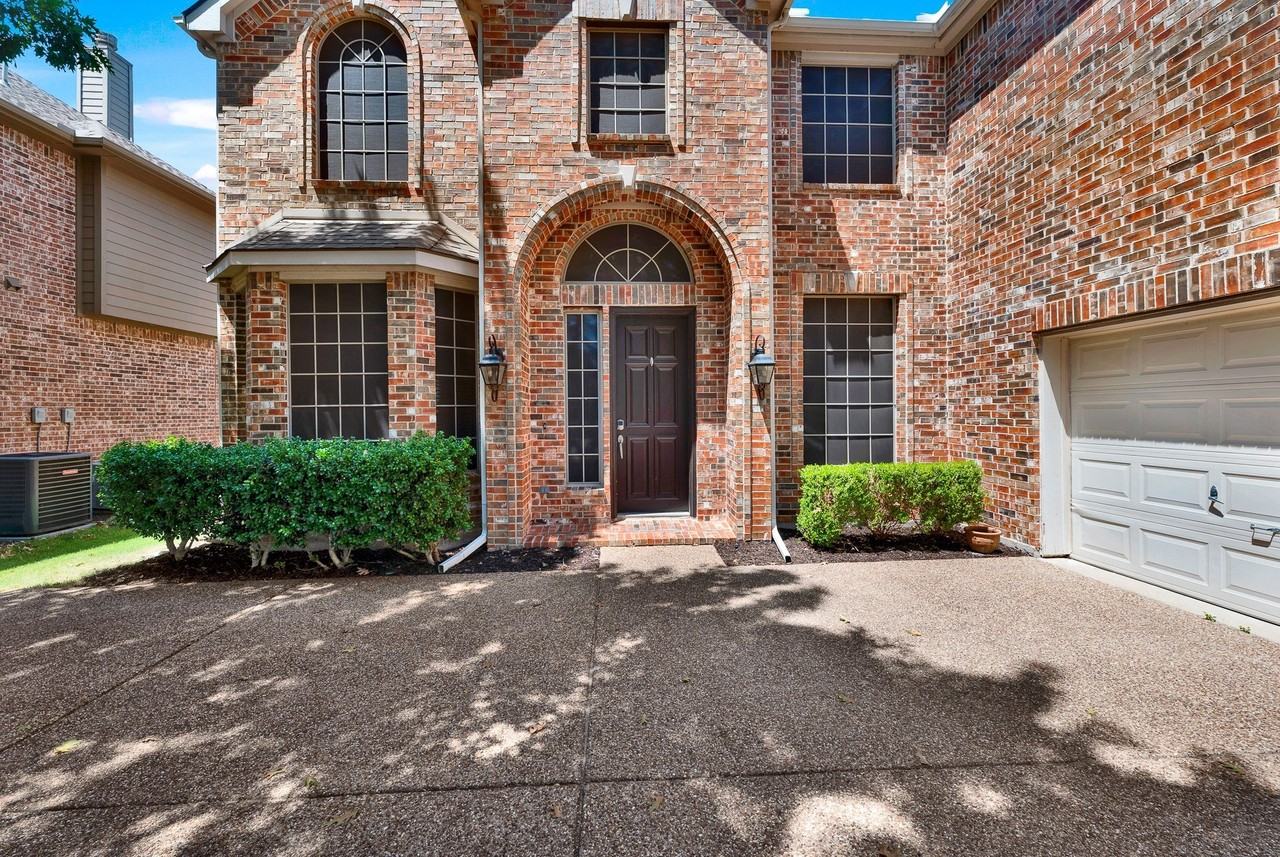 11567 Castle Brook Ln - Photo 2 of 33