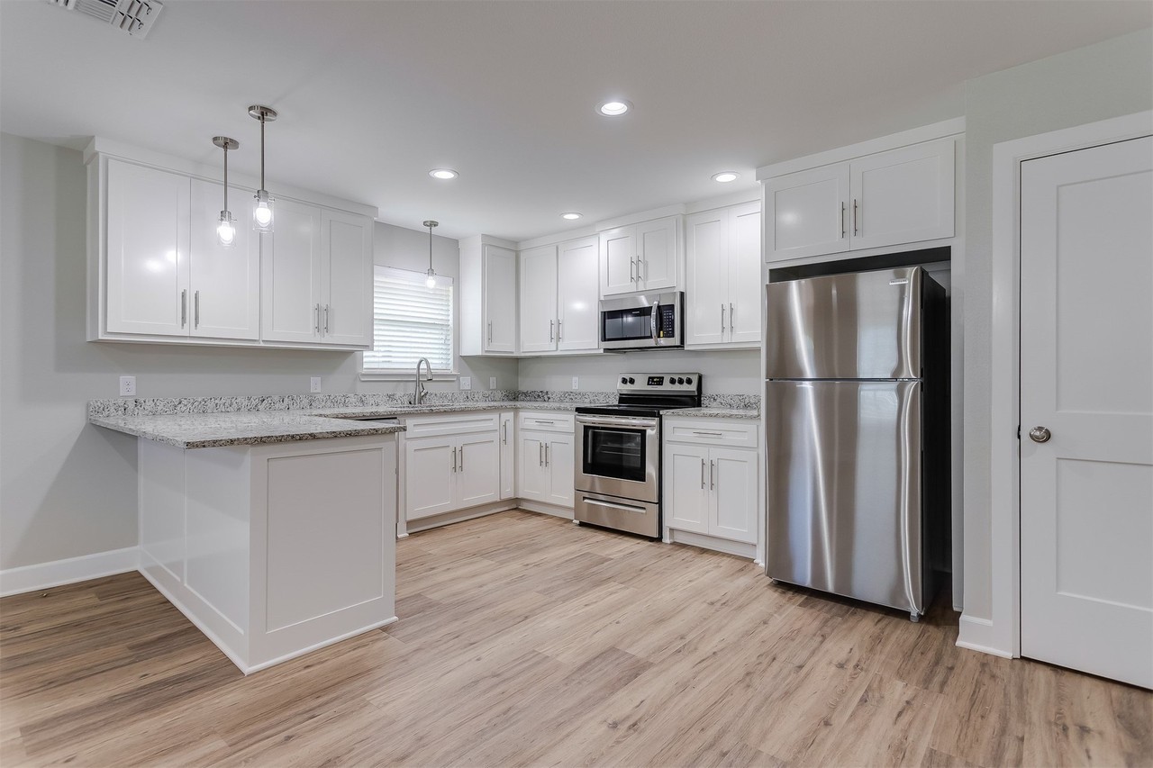 603 Casa Linda St #B - Photo 4 of 31