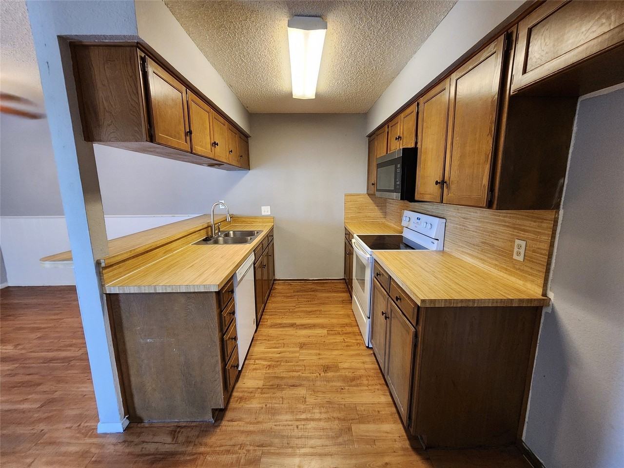 500 Concord Dr - Photo 5 of 12